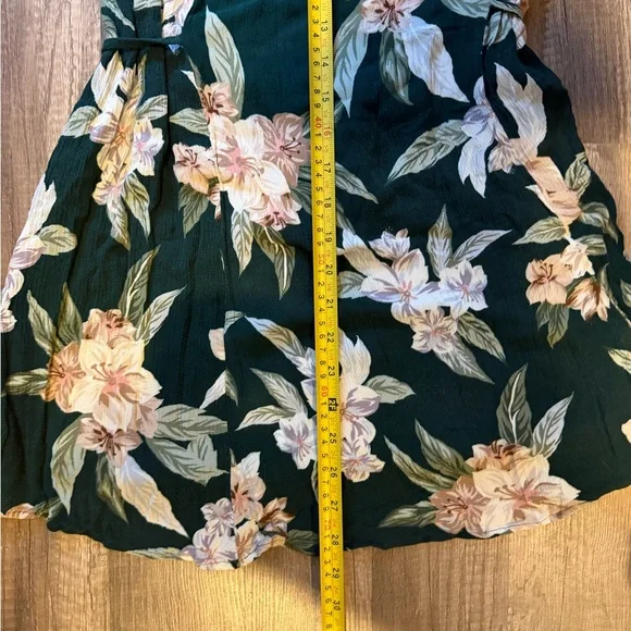Show Me Your MuMu Dark Green Floral Romper Size Womens Med EUC - Picture 6 of 9